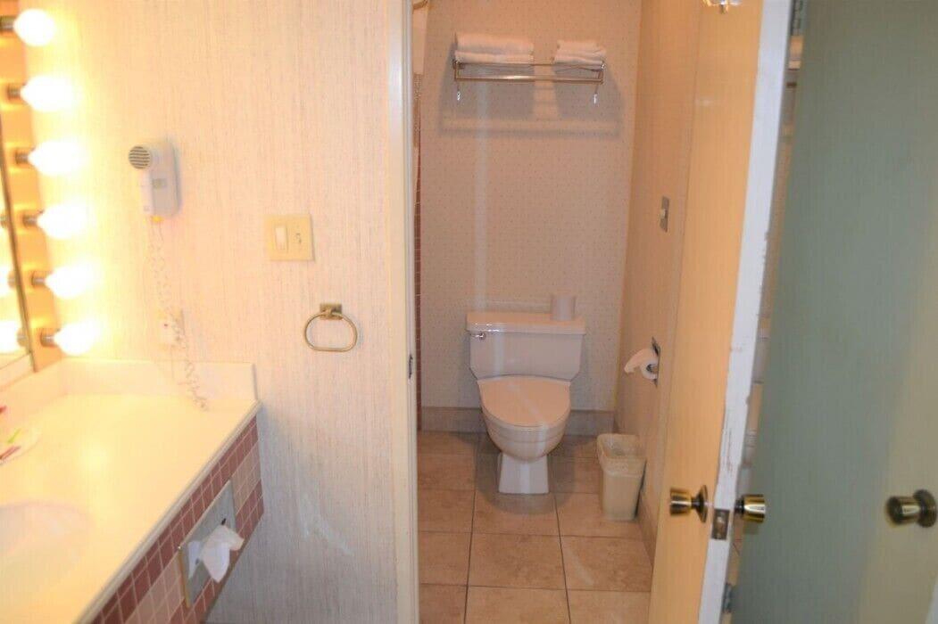 Merced Inn & Suites Екстер'єр фото